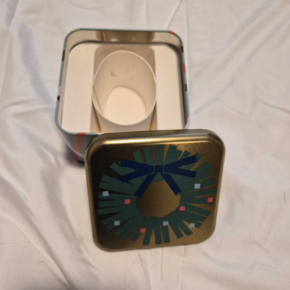 Fossil Christmas Wreath Watch Tin
